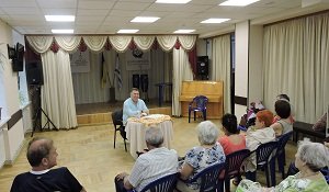 Tea with the Rabbi: Alexander Dukhovny in the ICF Jewish Hesed Bnei Azriel